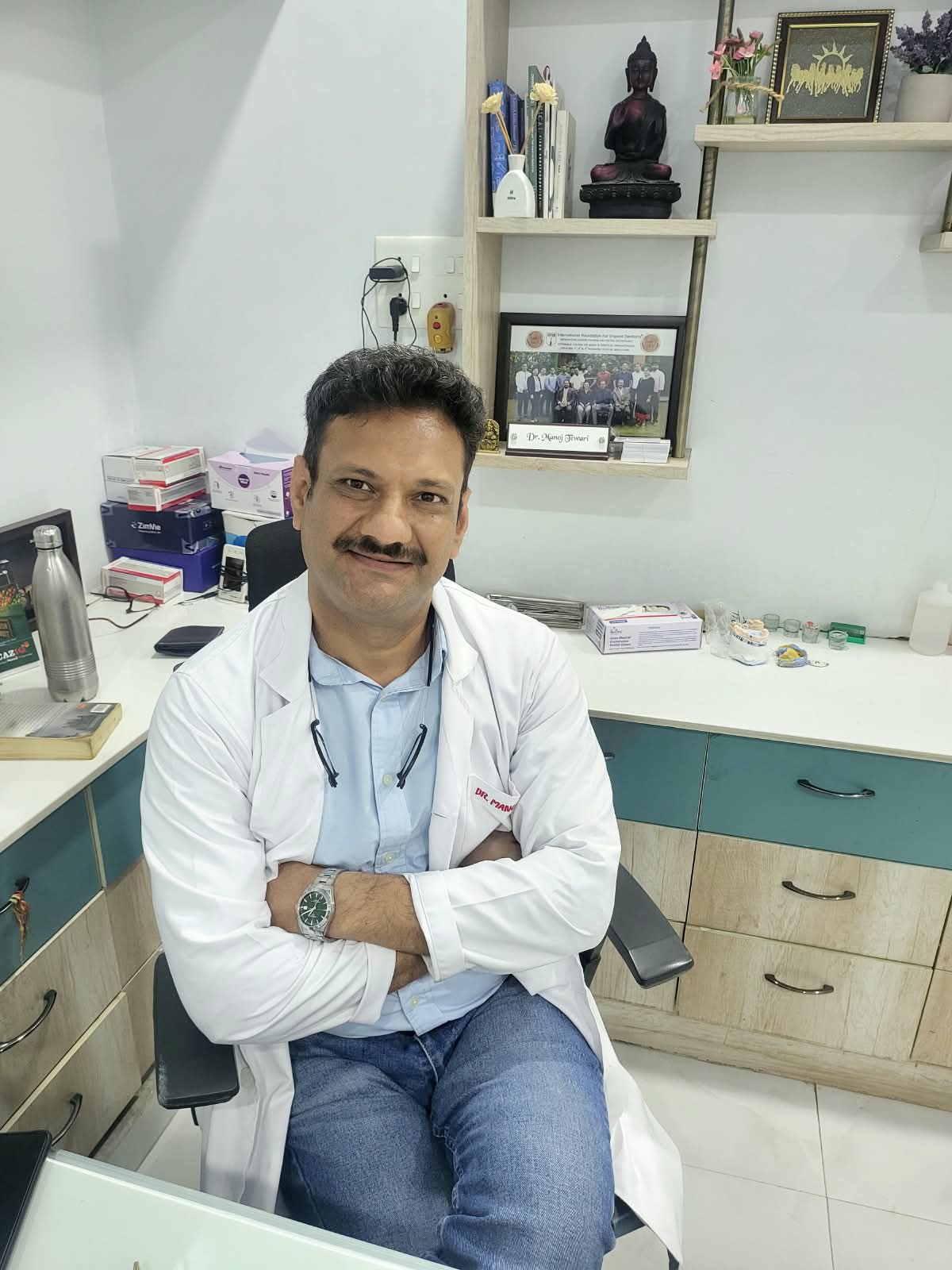 Dr. Manoj Tiwari